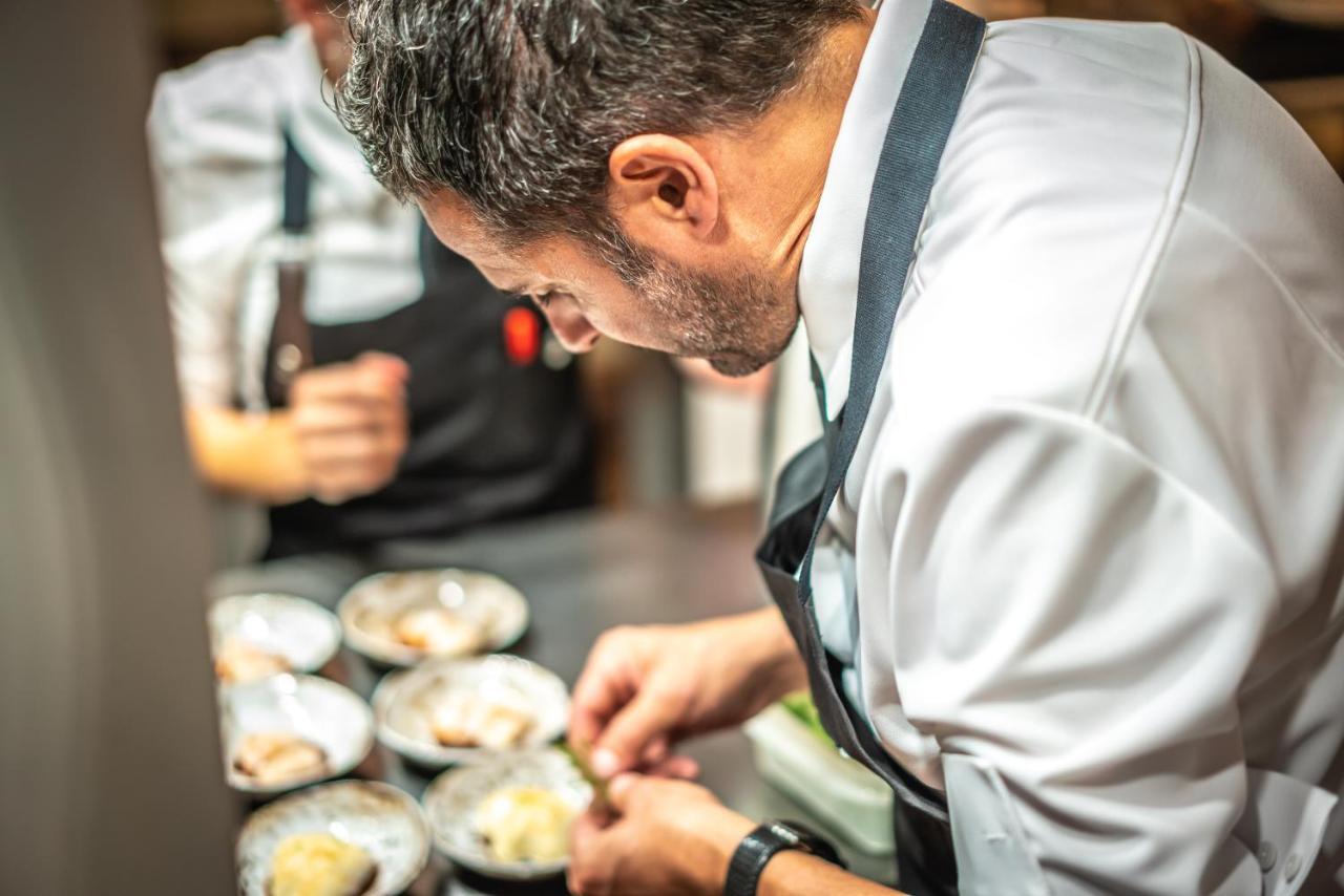El Llorenc Parc De La Mar - Adults Only Palma de Mallorca Exterior photo Chef preparing food